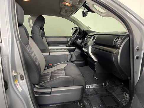 Used 2018 Toyota Tundra SR5 AWD/4WD image 17
