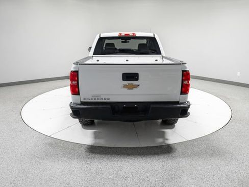 Used 2018 Chevrolet Silverado 1500 W/T AWD/4WD image 30