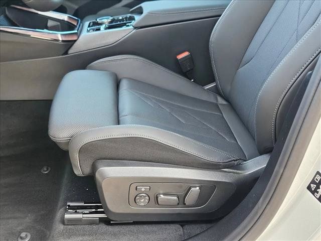 Used 2026 BMW X3 xDrive30i w/ Premium Package AWD/4WD image 4