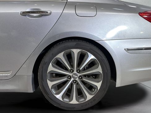 Used 2012 Hyundai Genesis 5.0 R-Spec RWD image 37