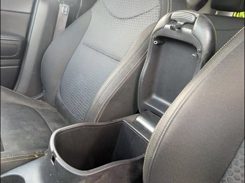 Used 2016 Kia Soul + FWD image 17