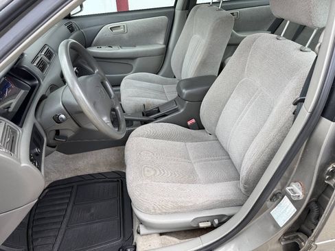 Used 2001 Toyota Camry LE FWD image 26