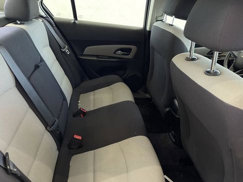 Used 2014 Chevrolet Cruze LS image 27