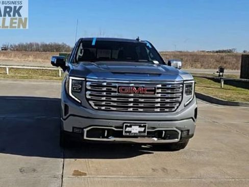 Used 2024 GMC Sierra 1500 Denali w/ Denali Reserve Package AWD/4WD image 3