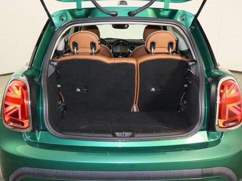 Used 2023 MINI Cooper 2-Door Hardtop w/ Signature Upholstery Package FWD image 17