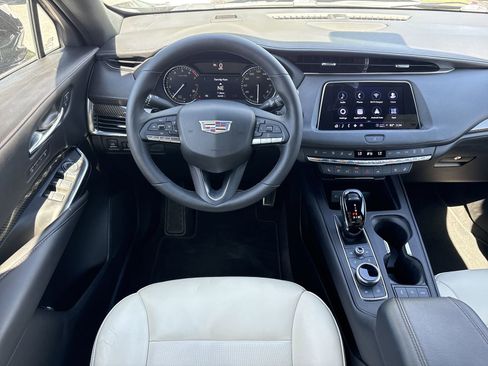 Used 2022 Cadillac XT4 Sport w/ Comfort Package image 12