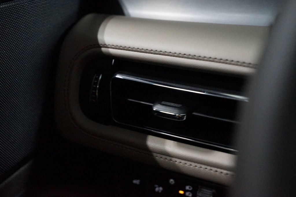 Used 2023 Lincoln Aviator 2WD w/ Premium Package image 24