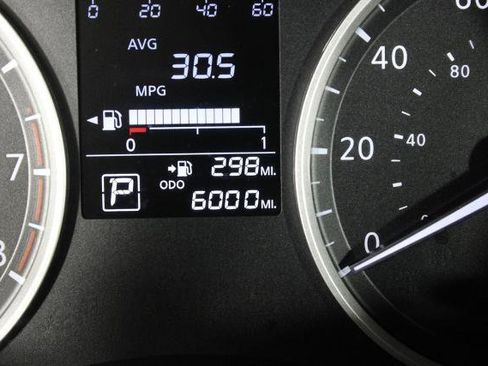 Certified 2025 Nissan Kicks Play S image 27