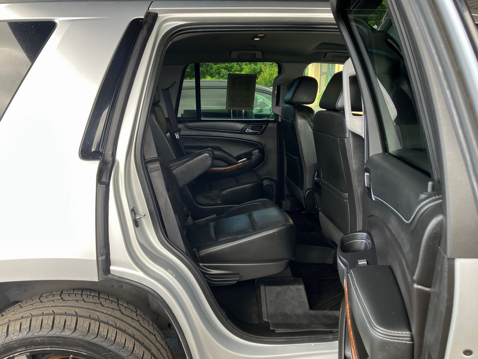 Used 2018 Chevrolet Tahoe Premier w/ RST 6.2L Performance Edition AWD/4WD image 20