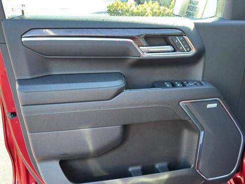 Used 2023 Chevrolet Silverado 1500 LTZ image 12