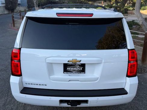 Used 2018 Chevrolet Suburban LT w/ Max Trailering Package image 18