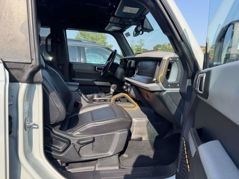 Used 2023 Ford Bronco Badlands AWD/4WD image 38
