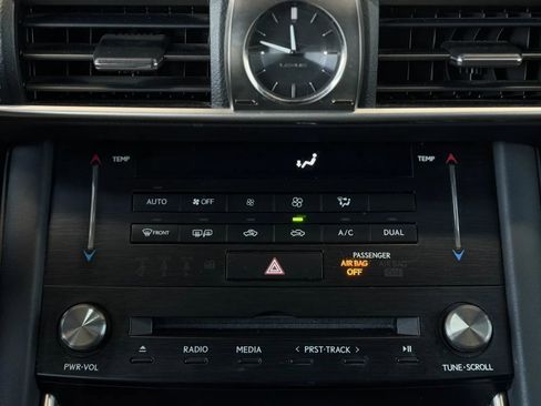 Used 2017 Lexus IS 200t Base image 31