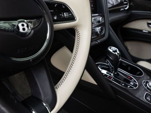 Used 2023 Bentley Bentayga Extended Wheelbase image 45