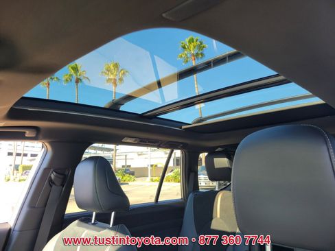 Used 2024 Toyota Grand Highlander image 20