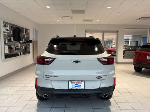 New 2026 Chevrolet TrailBlazer RS w/ Convenience Package AWD/4WD image 8