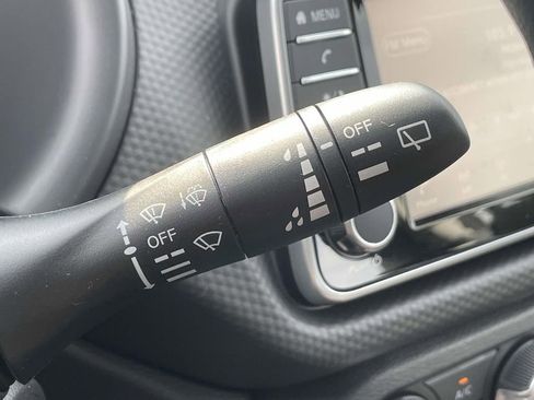 New 2025 Nissan Kicks Play S image 22