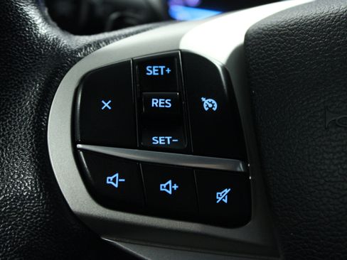 Used 2020 Ford Explorer XLT w/ Equipment Group 202A AWD/4WD image 21