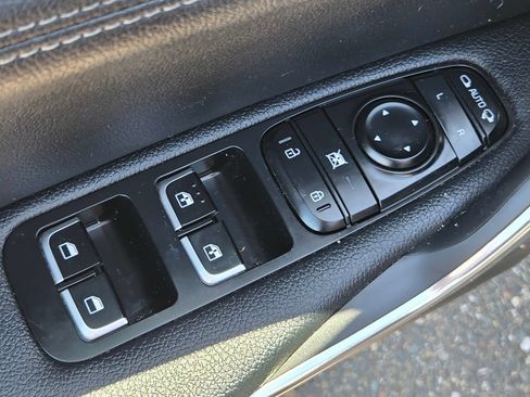 Used 2022 Kia Stinger GT-Line RWD image 23