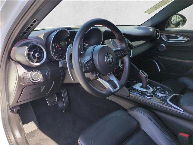 Used 2023 Alfa Romeo Giulia Estrema RWD image 10