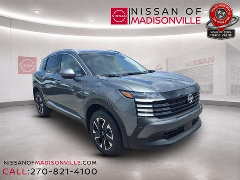 Used 2025 Nissan Kicks SR FWD image 1