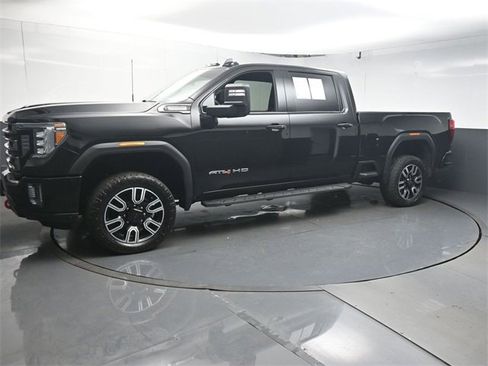 Used 2020 GMC Sierra 2500 AT4 w/ AT4 Premium Package image 4