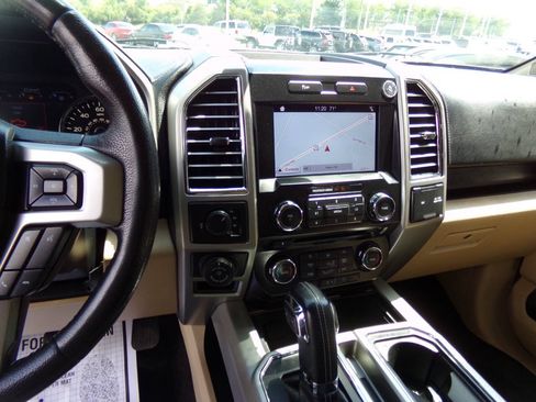 Used 2016 Ford F150 Lariat AWD/4WD image 23