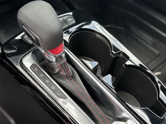 Used 2025 Chevrolet Trax RS w/ Sunroof Package FWD image 18
