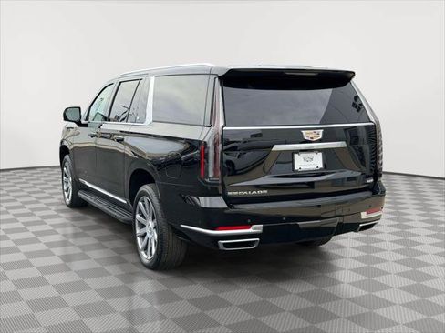 Used 2026 Cadillac Escalade ESV 4WD image 5