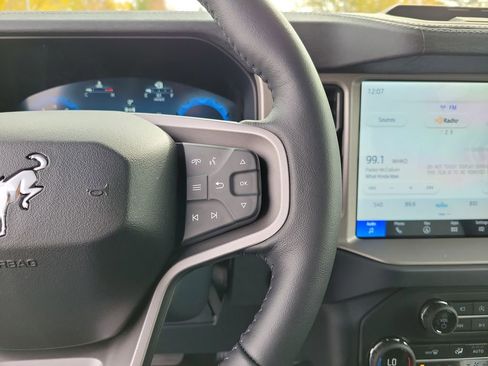 New 2025 Ford Bronco Outer Banks w/ Sasquatch Package image 24