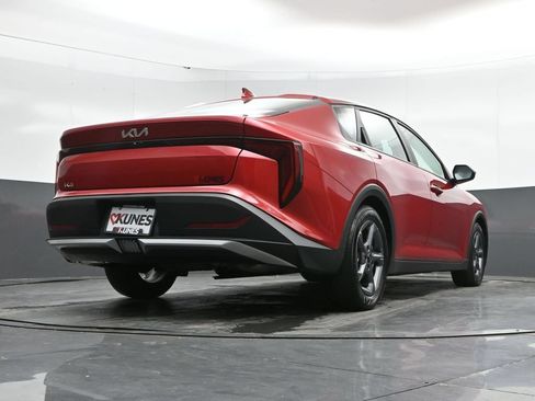 Used 2025 Kia K4 FWD image 41