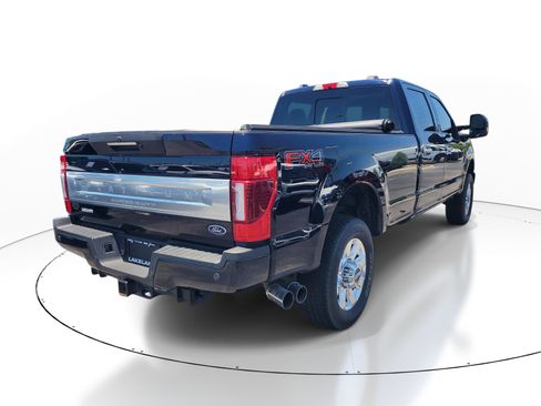 Used 2022 Ford F350 Platinum AWD/4WD image 4