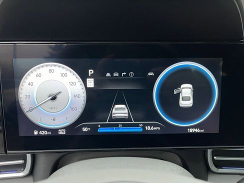 Used 2025 Hyundai Elantra SEL image 40