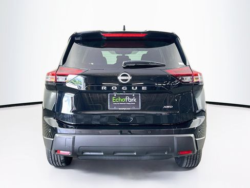Used 2025 Nissan Rogue SV AWD/4WD image 7