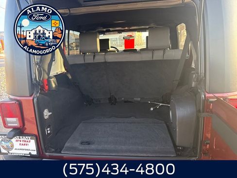 Used 2009 Jeep Wrangler Unlimited Sahara w/ Dual Top Group image 12