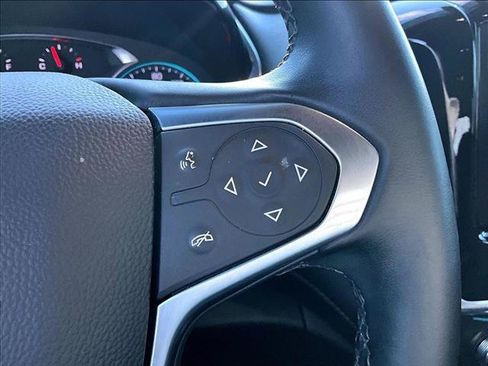 Used 2023 Chevrolet Traverse LT FWD image 21