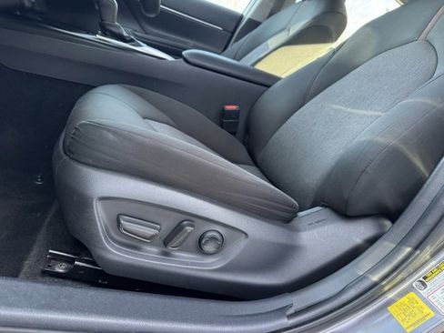 Certified 2020 Toyota Camry LE image 8