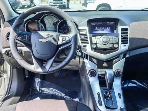 Used 2015 Chevrolet Cruze LT w/ Enhanced Safety Package FWD image 3