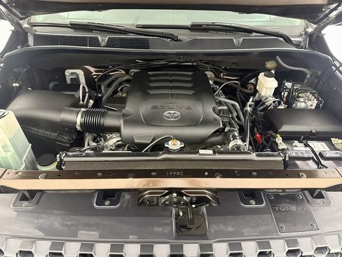 Used 2020 Toyota Tundra Platinum AWD/4WD image 30
