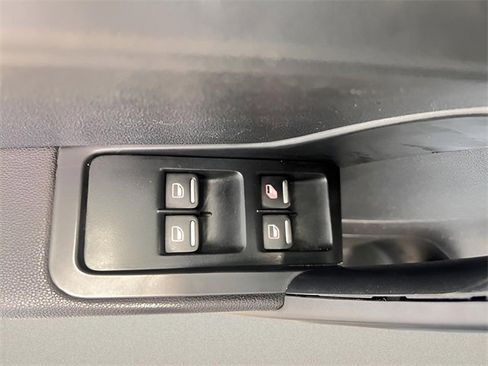 Used 2014 Volkswagen Beetle 1.8T image 13