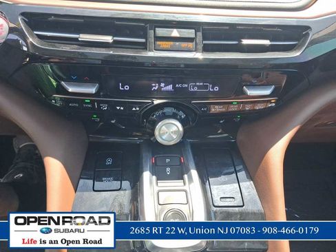 Used 2024 Acura MDX SH-AWD w/ Technology Package image 23