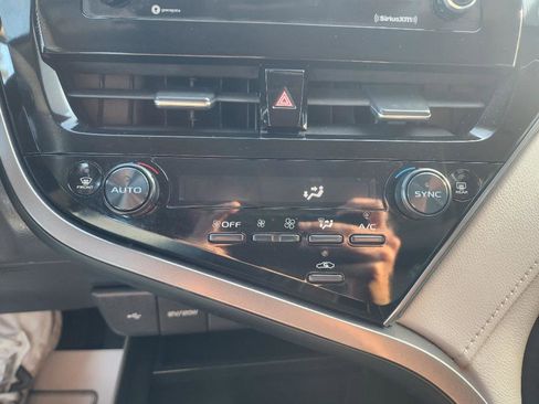 Used 2023 Toyota Camry LE FWD image 17