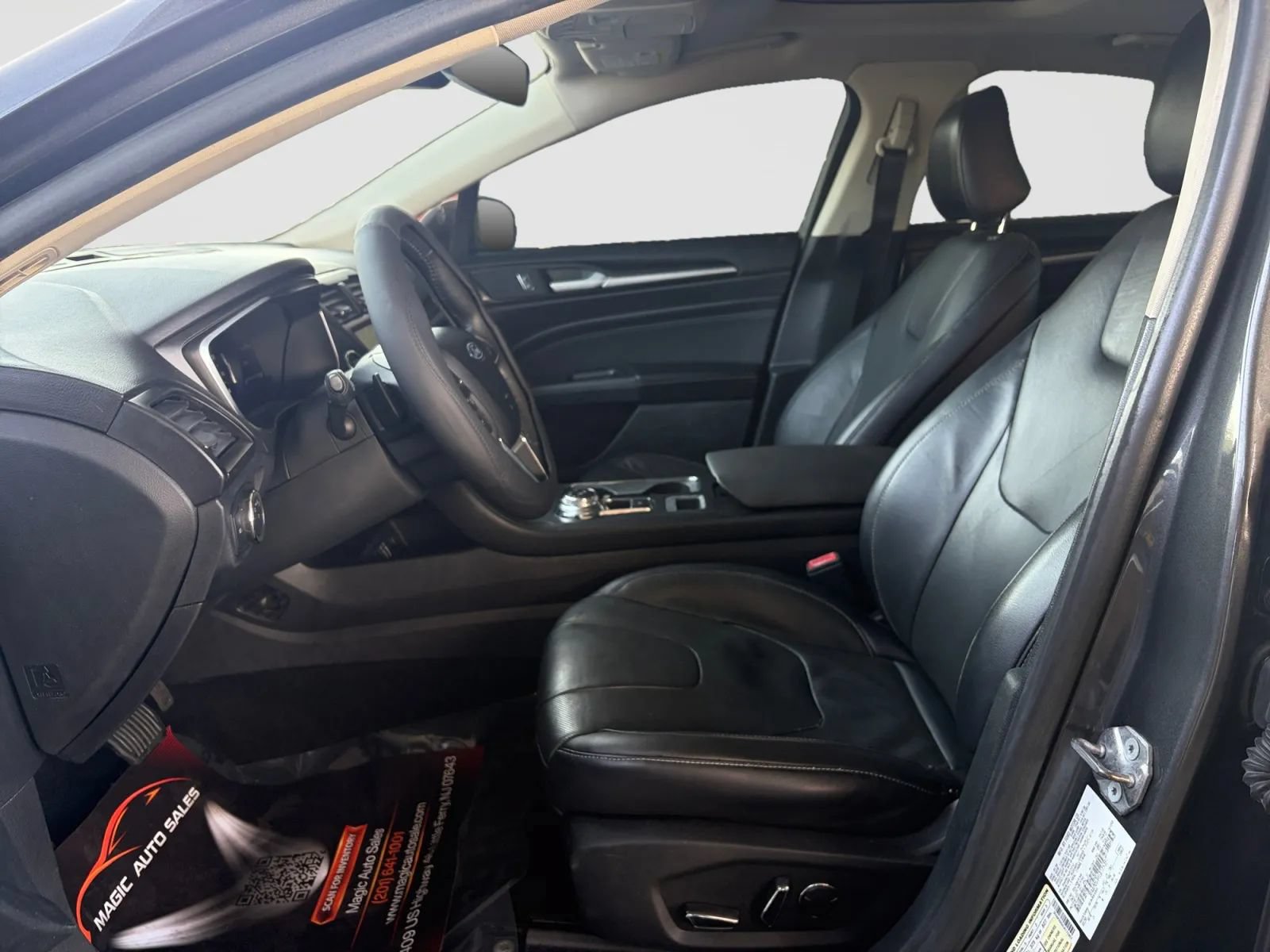 Used 2020 Ford Fusion Titanium AWD/4WD image 12