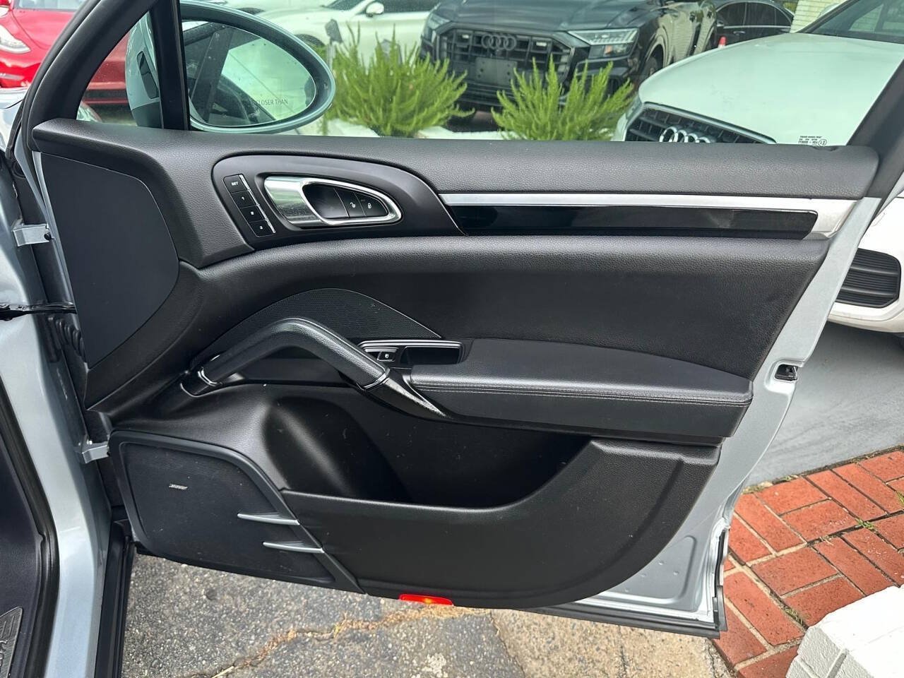 Used 2017 Porsche Cayenne Platinum Edition AWD/4WD image 13
