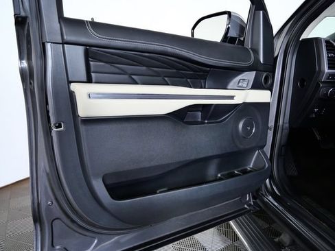 Certified 2021 Ford Expedition Platinum AWD/4WD image 17
