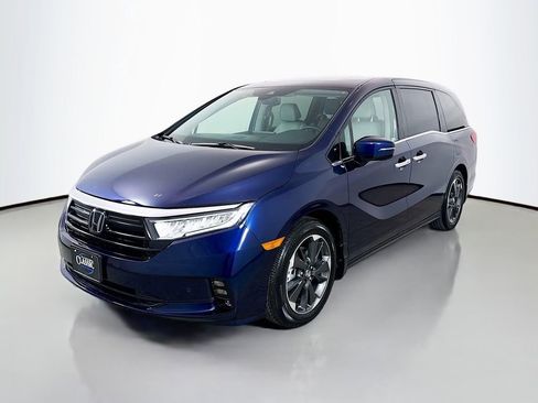 Used 2024 Honda Odyssey Elite image 3