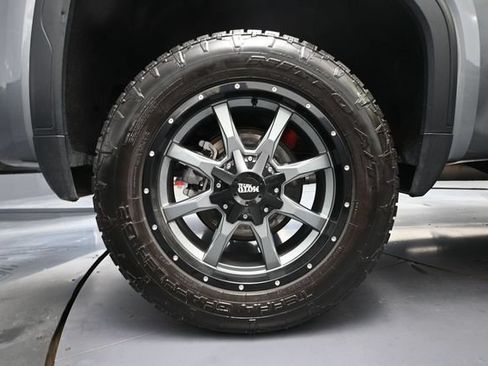 Used 2020 GMC Sierra 1500 AT4 w/ AT4 Premium Package AWD/4WD image 17