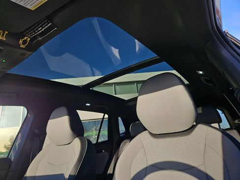 New 2026 Volkswagen Tiguan SE R-Line image 12