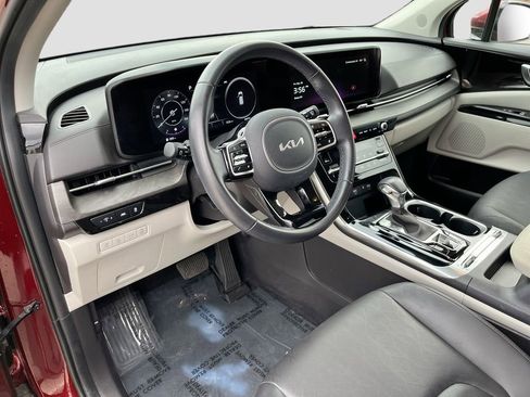 Certified 2023 Kia Carnival SX image 8