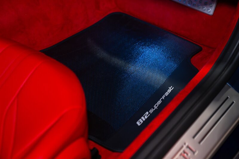 Used 2018 Ferrari 812 Superfast RWD image 40